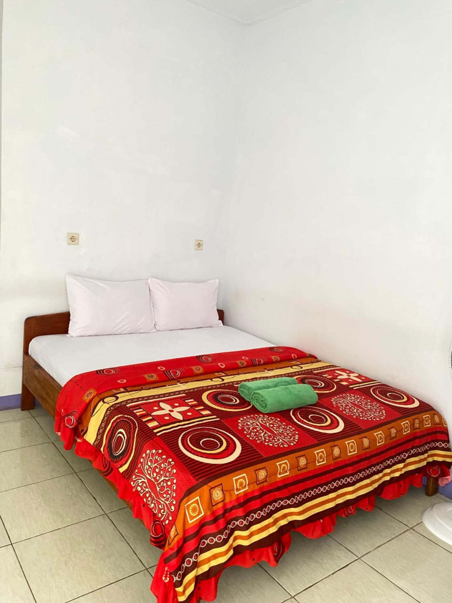 Mahoni Guest House Kelimutu Dış mekan fotoğraf