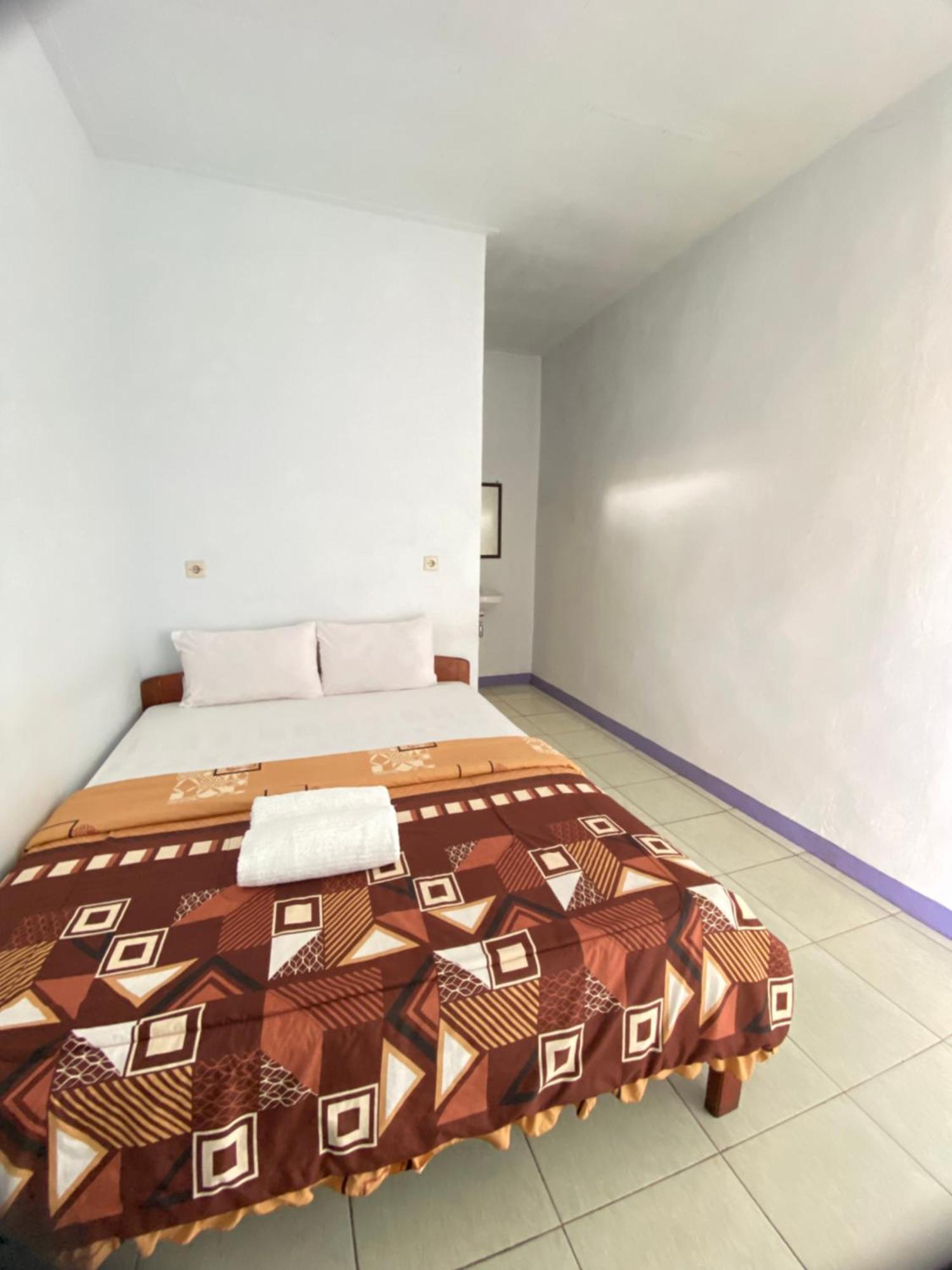Mahoni Guest House Kelimutu Dış mekan fotoğraf